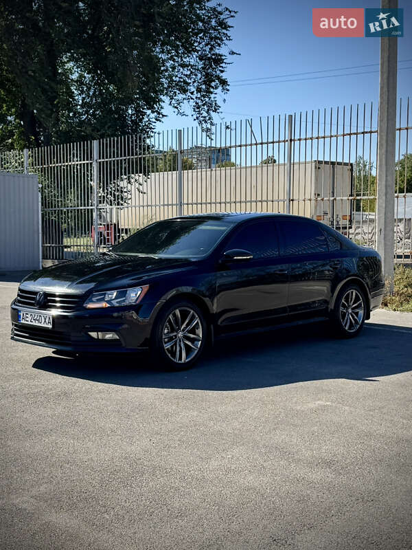 Седан Volkswagen Passat 2016 в 