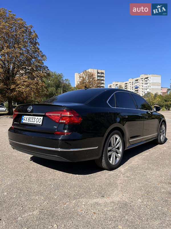 Седан Volkswagen Passat 2015 в Лозовой