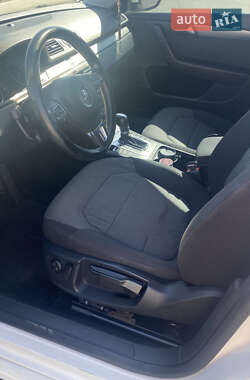 Седан Volkswagen Passat 2013 в 