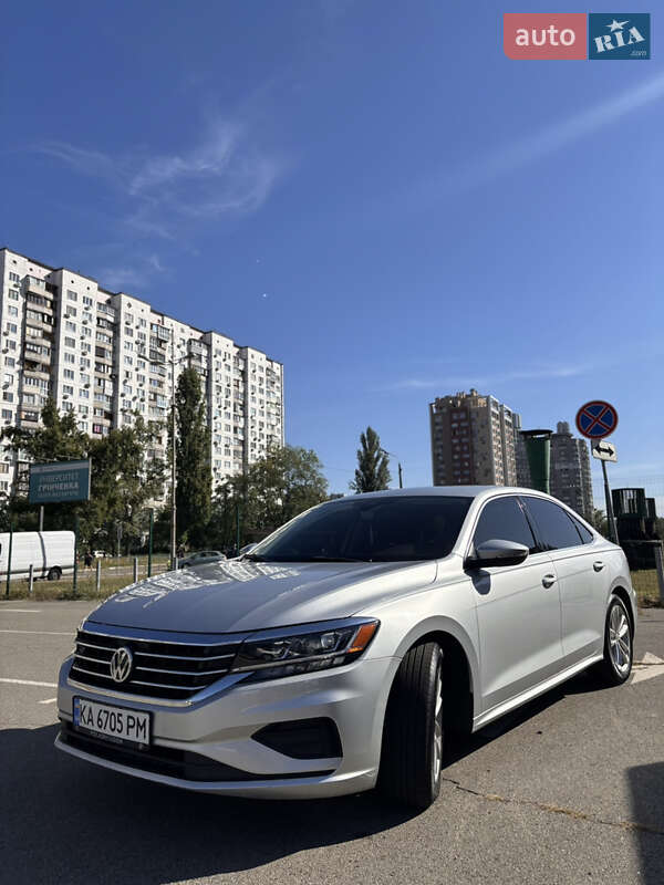 Седан Volkswagen Passat 2020 в Киеве