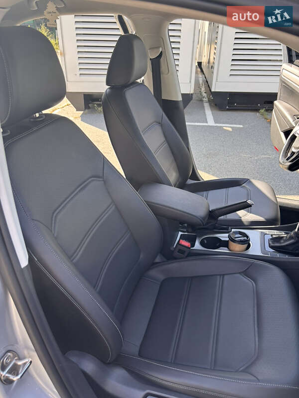 Седан Volkswagen Passat 2020 в Киеве