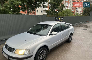 Седан Volkswagen Passat 1997 в Тернополе