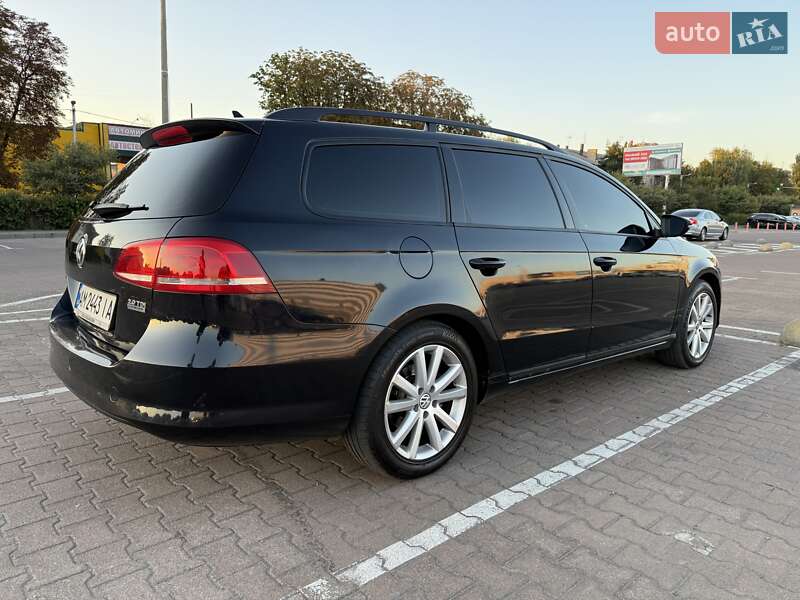 Универсал Volkswagen Passat 2011 в Житомире