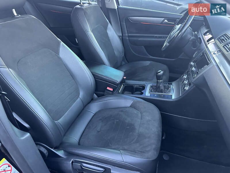 Універсал Volkswagen Passat 2012 в Ніжині