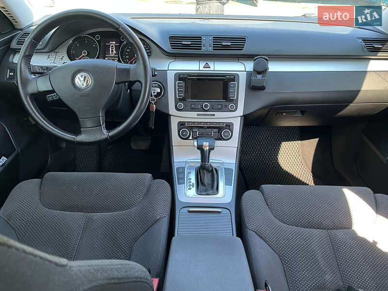 Седан Volkswagen Passat 2010 в Запорожье