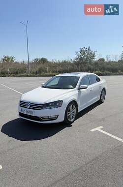 Седан Volkswagen Passat 2012 в Виннице