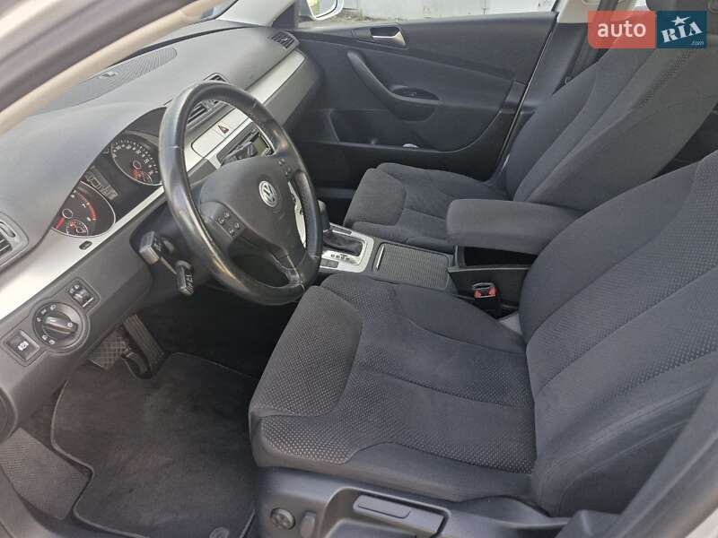 Універсал Volkswagen Passat 2009 в Миколаєві