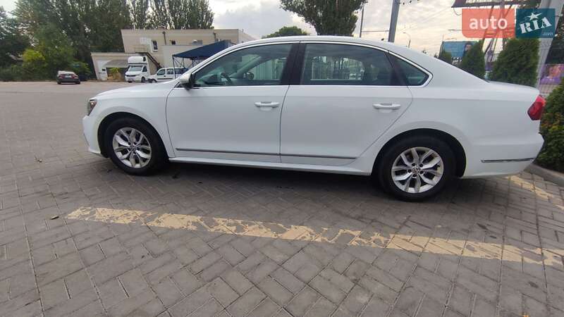 Седан Volkswagen Passat 2016 в Запорожье