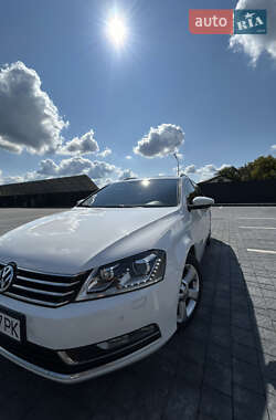 Універсал Volkswagen Passat 2011 в Самборі