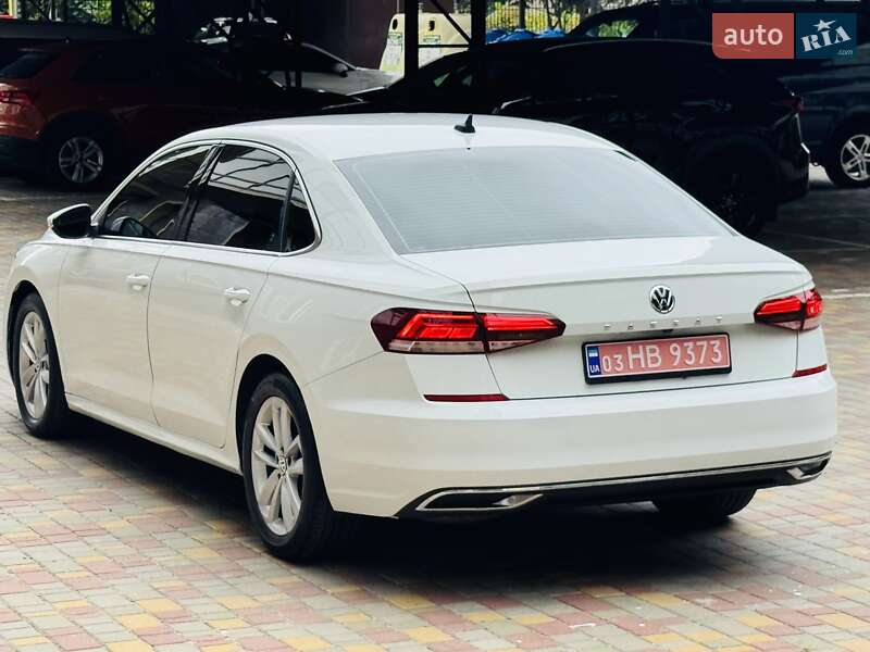 Седан Volkswagen Passat 2020 в Одессе