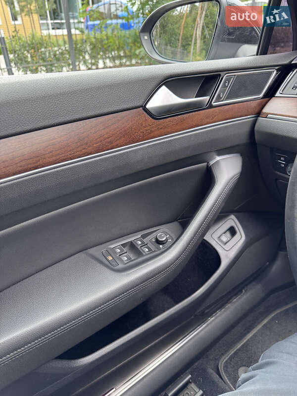 Седан Volkswagen Passat 2017 в Житомире фото 28 Седан Volkswagen Passat 2017 в Житомире