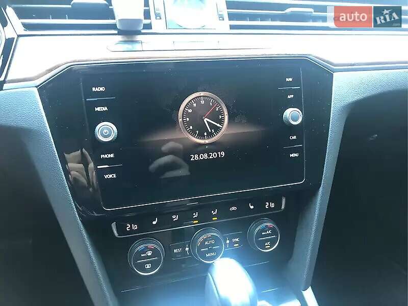 Седан Volkswagen Passat 2017 в Житомире фото 43 Седан Volkswagen Passat 2017 в Житомире