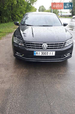 Седан Volkswagen Passat 2017 в Києві