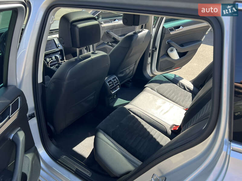 Універсал Volkswagen Passat 2015 в Христинівці фото 24 Універсал Volkswagen Passat 2015 в Христинівці