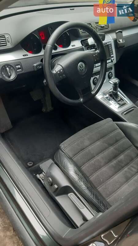 Седан Volkswagen Passat 2006 в Олевську