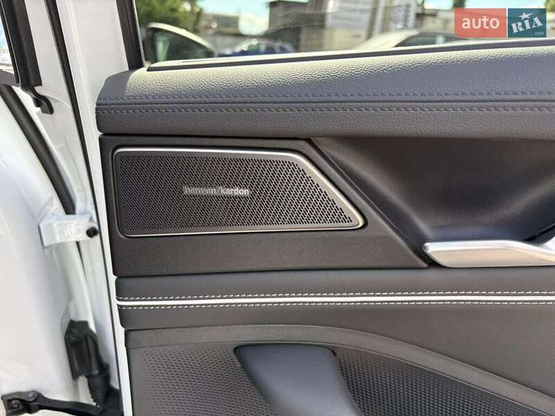 Універсал Volkswagen Passat 2024 в Івано-Франківську