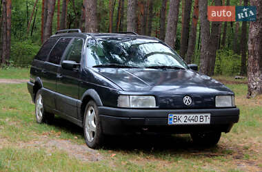 Універсал Volkswagen Passat 1990 в Кременці