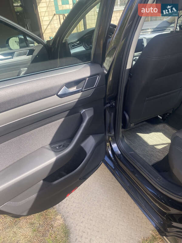 Универсал Volkswagen Passat 2019 в Броварах