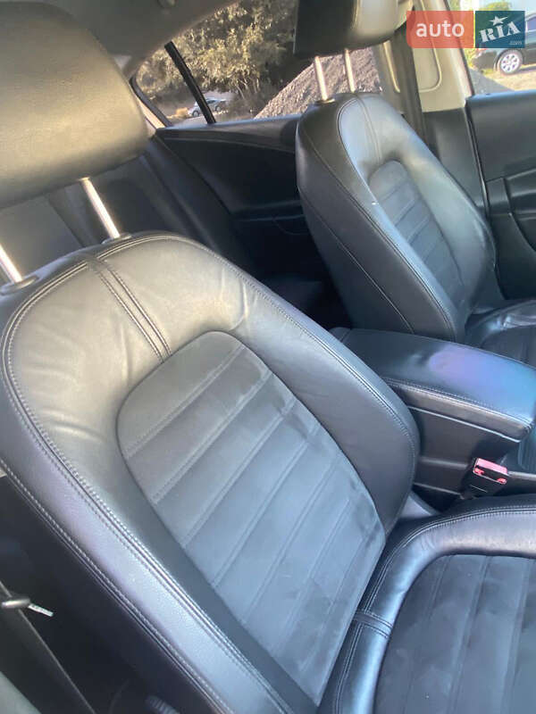 Седан Volkswagen Passat 2008 в Харькове
