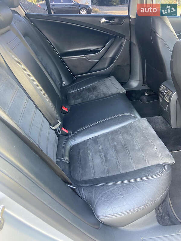 Седан Volkswagen Passat 2008 в Харькове