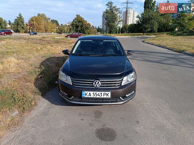 Седан Volkswagen Passat 2012 в Киеве фото 5 Седан Volkswagen Passat 2012 в Киеве