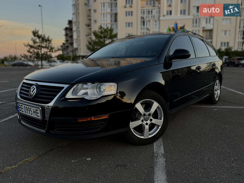 Універсал Volkswagen Passat 2005 в Миколаєві