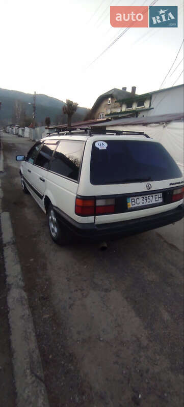 Универсал Volkswagen Passat 1993 в Славском фото 3 Универсал Volkswagen Passat 1993 в Славском