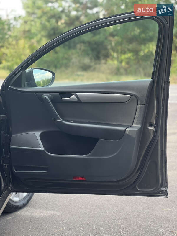 Универсал Volkswagen Passat 2013 в Виннице фото 19 Универсал Volkswagen Passat 2013 в Виннице