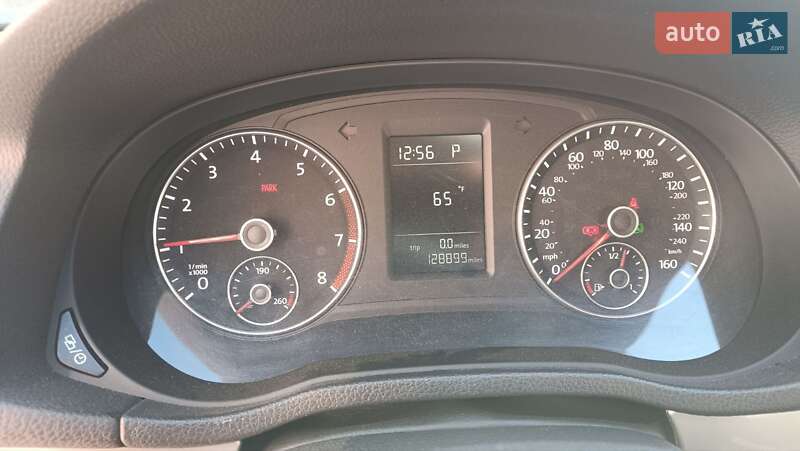Седан Volkswagen Passat 2013 в Лозовій