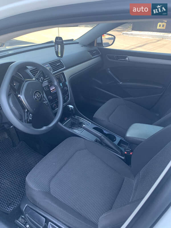 Седан Volkswagen Passat 2017 в Днепре фото 7 Седан Volkswagen Passat 2017 в Днепре