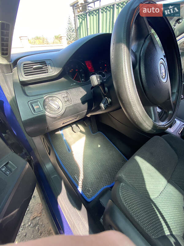 Седан Volkswagen Passat 2005 в Полтаві