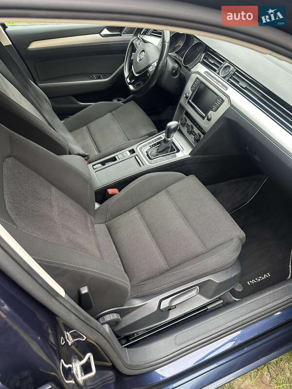 Универсал Volkswagen Passat 2016 в Луцке