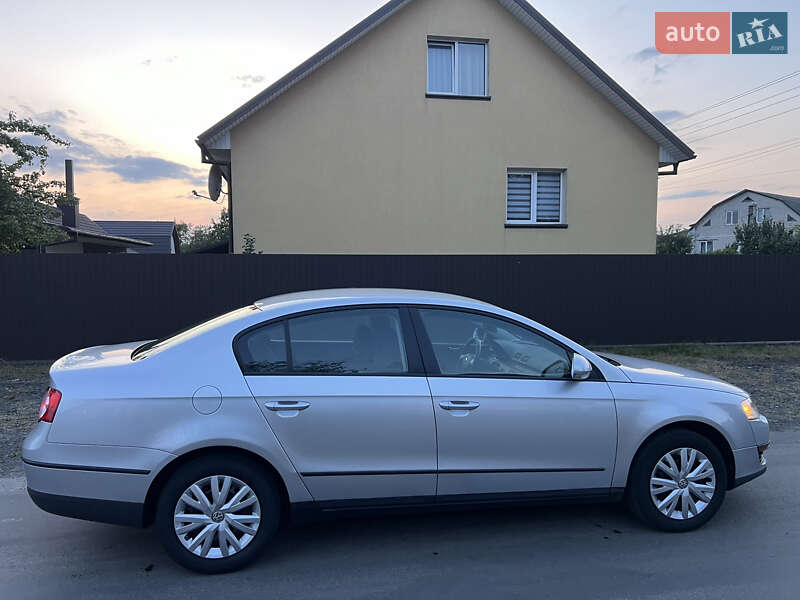 Седан Volkswagen Passat 2007 в Ковеле