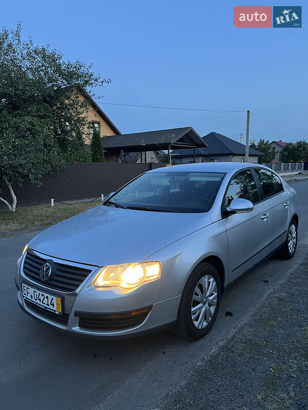 Седан Volkswagen Passat 2007 в Ковеле