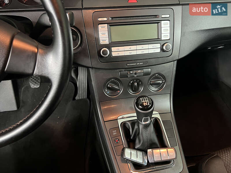 Седан Volkswagen Passat 2007 в Ковеле