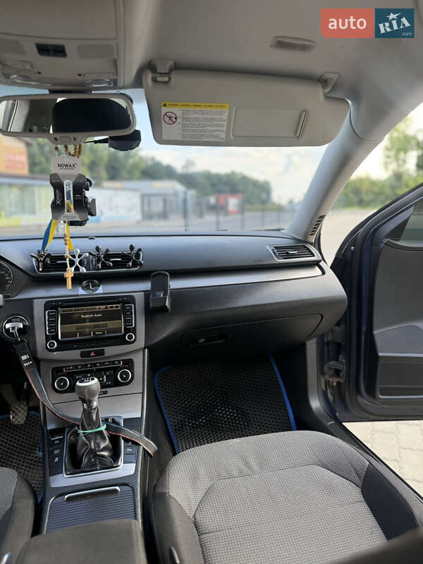 Универсал Volkswagen Passat 2011 в Казатине