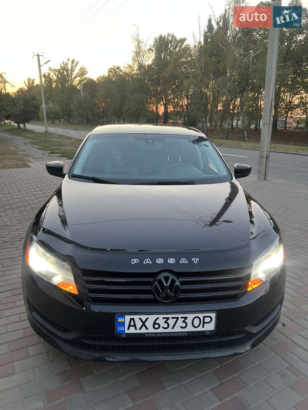 Седан Volkswagen Passat 2013 в Лозовій