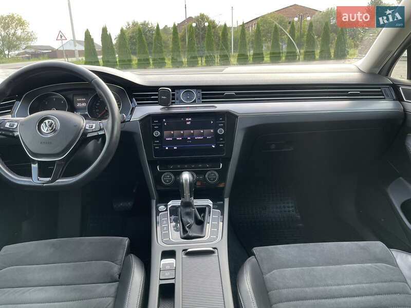 Универсал Volkswagen Passat 2016 в Киеве