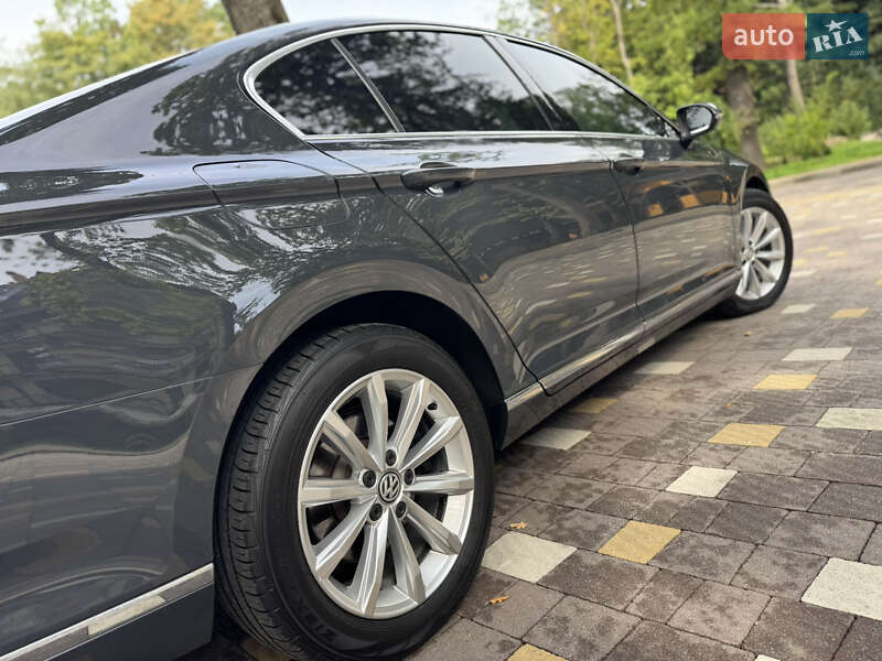 Седан Volkswagen Passat 2017 в Трускавці