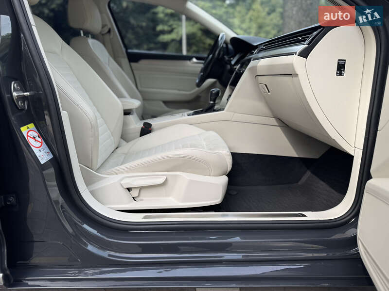 Седан Volkswagen Passat 2017 в Трускавці