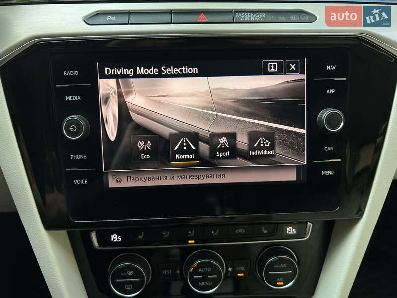 Седан Volkswagen Passat 2017 в Трускавці