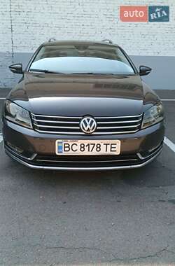 Універсал Volkswagen Passat 2011 в Львові