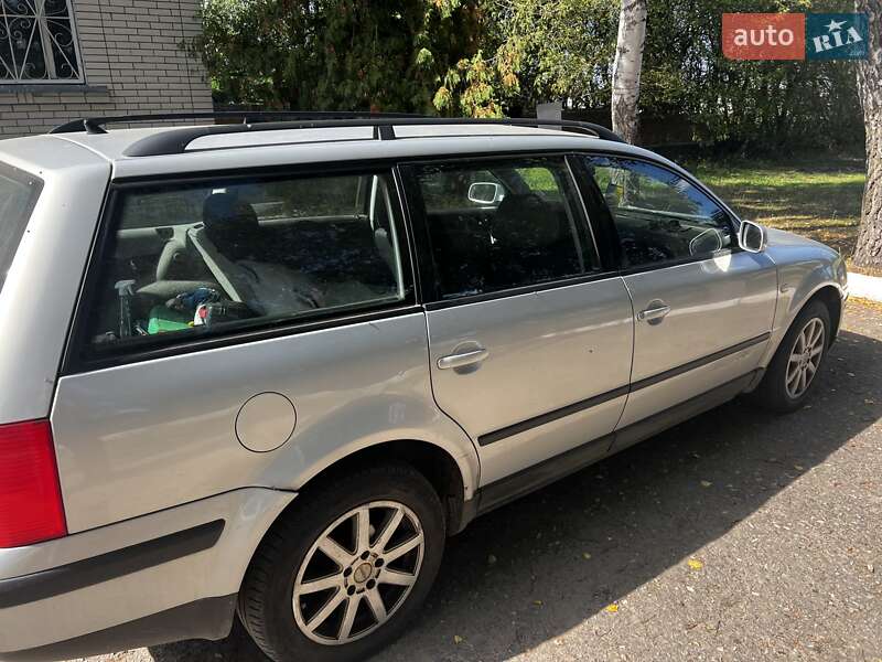 Универсал Volkswagen Passat 2000 в Путивле