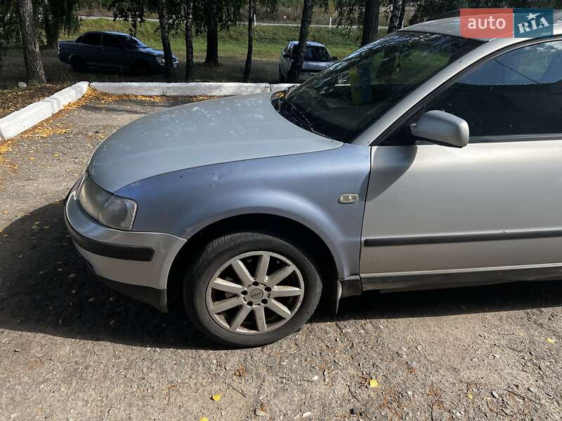 Универсал Volkswagen Passat 2000 в Путивле