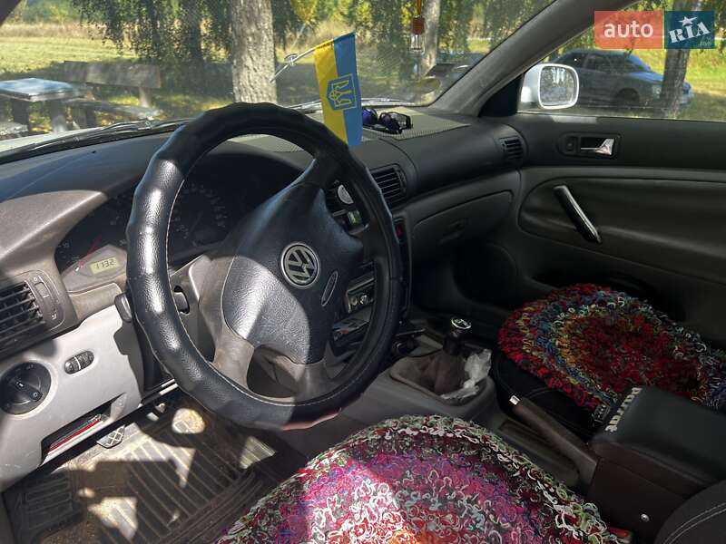 Универсал Volkswagen Passat 2000 в Путивле