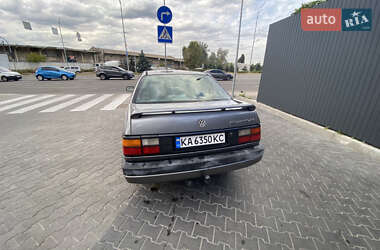 Седан Volkswagen Passat 1992 в 