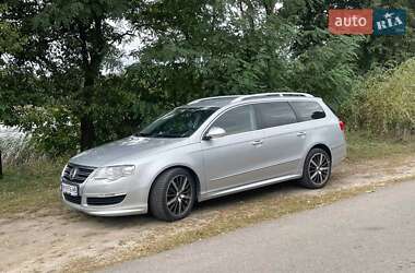 Універсал Volkswagen Passat 2010 в Коростені