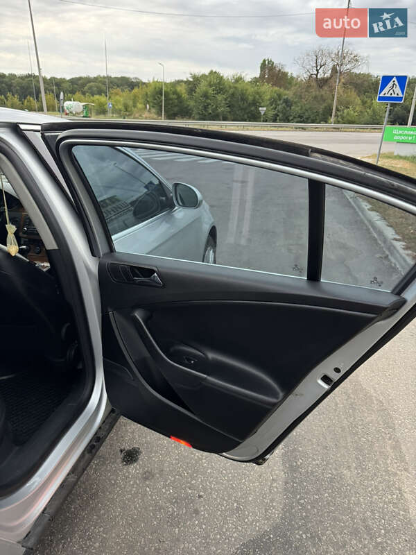 Седан Volkswagen Passat 2006 в Умани