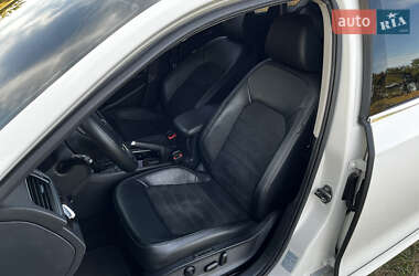Седан Volkswagen Passat 2013 в 