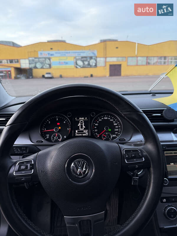 Универсал Volkswagen Passat 2014 в Житомире